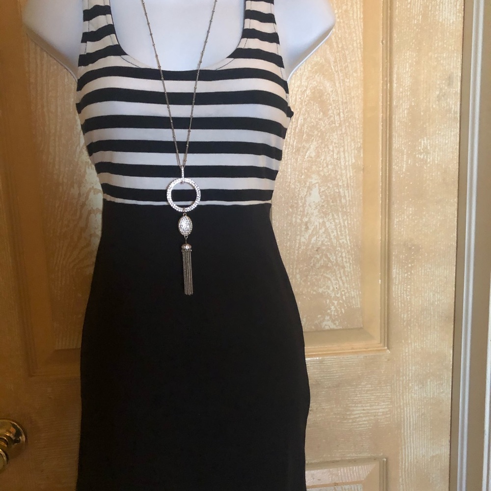 Clothes - Picture 13 of 15